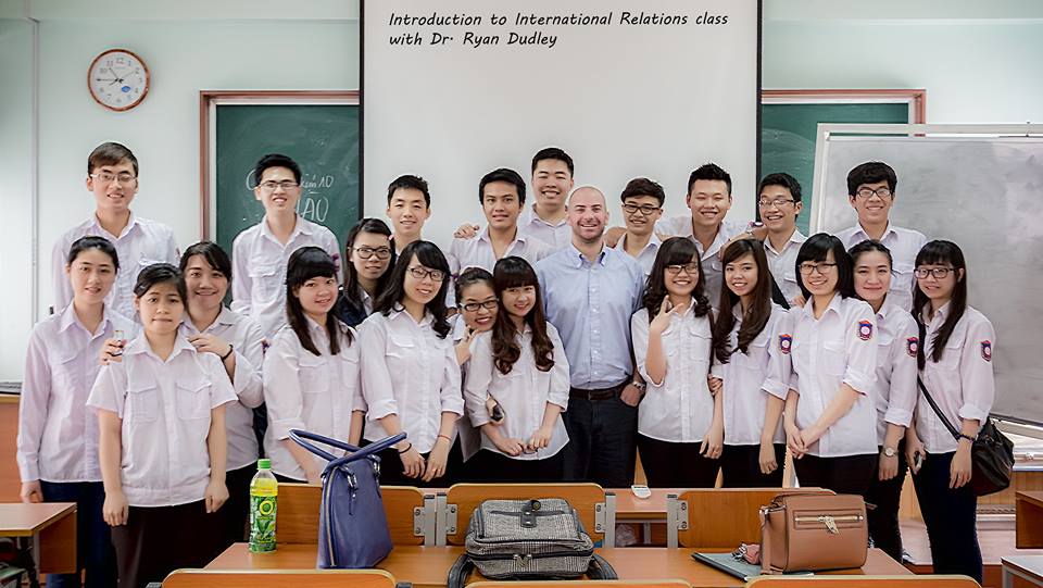 Introduction to International Relations và lớp học của thày Ryan Dudley (24/04/2014-05/05/2014)