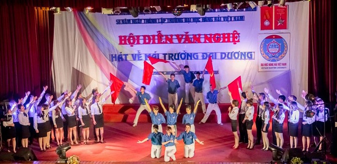 Hội diễn văn nghệ Hát về Mái trường Đại dương chào mừng kỷ niệm 58 năm ngày thành lập Trường Đại học Hàng hải Việt Nam (26/03/2014)