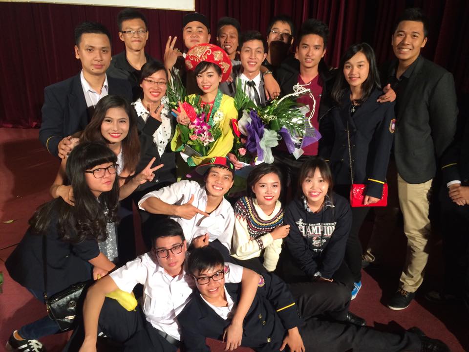 Sinh viên ISE đạt giải Nhất Hội thi đơn ca sinh viên năm 2014