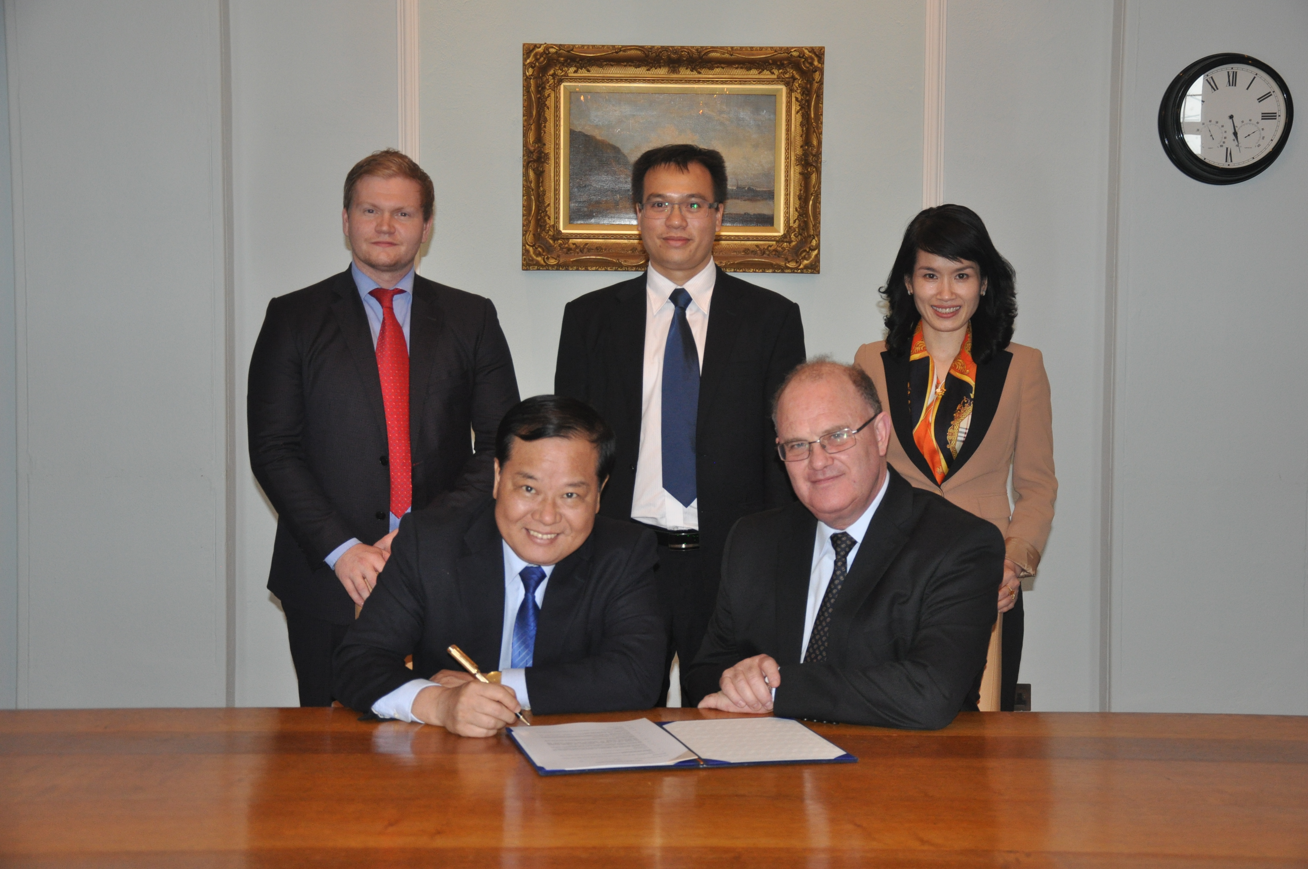  Đại học Hàng hải Việt nam ký thỏa thuận hợp tác với  Đại học Hull ( Vương Quốc Anh )