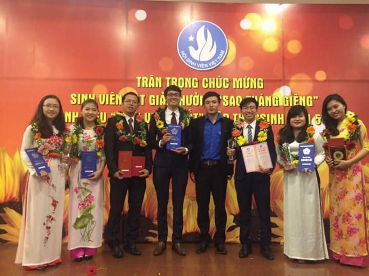 Sinh viên Viện ĐTQT vinh dự nhận bằng khen của Trung ương Hội sinh viên Việt Nam năm học 2015-2016