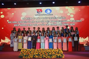 Sinh viên Viện Đào tạo Quốc tế vinh dự nhận danh hiệu “ Sinh viên 5 tốt cấp thành phố năm 2016
